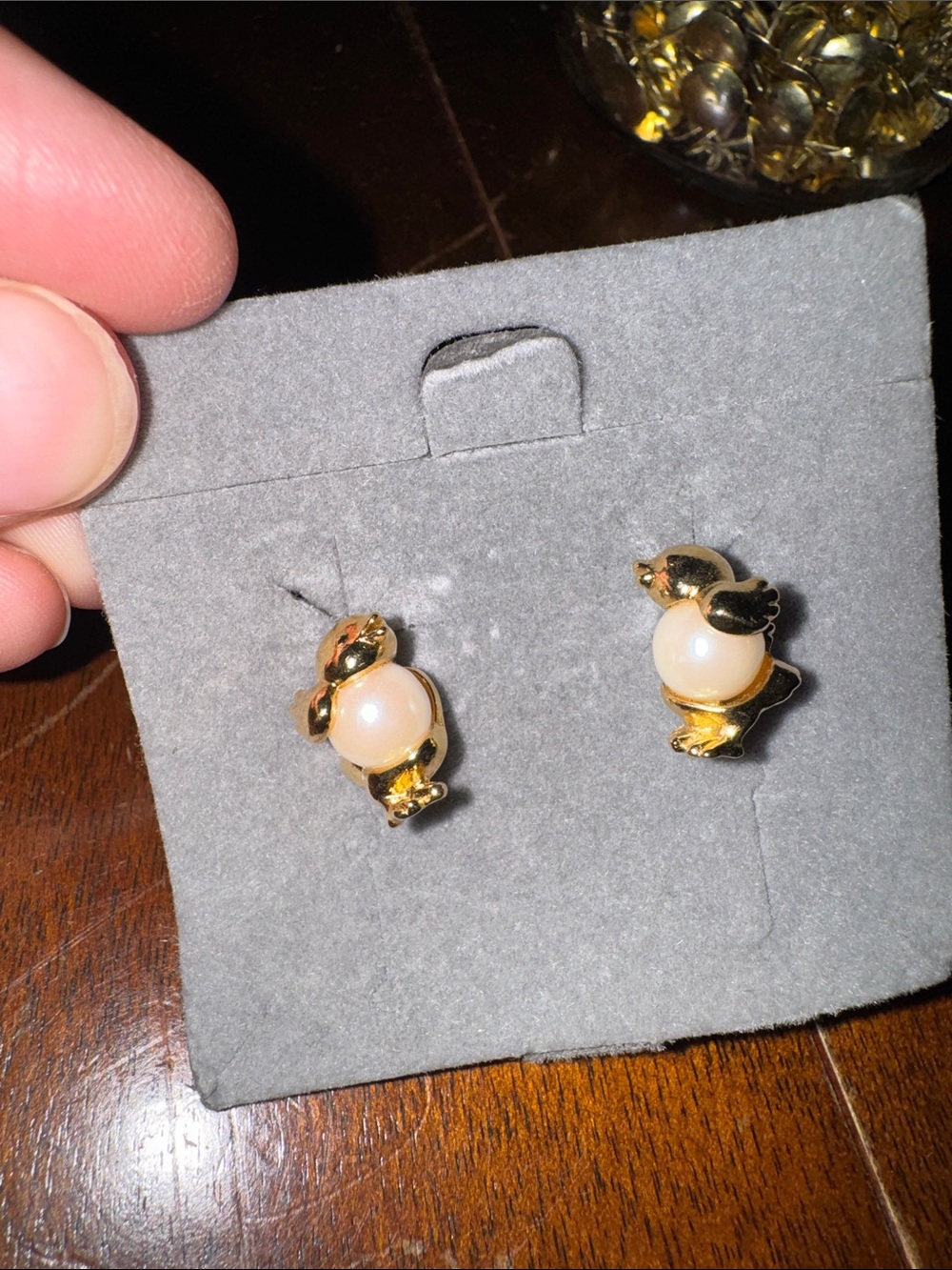 VTG Avon 1997 Pearly Chick Goldtone Stud Earrings Easter Spring